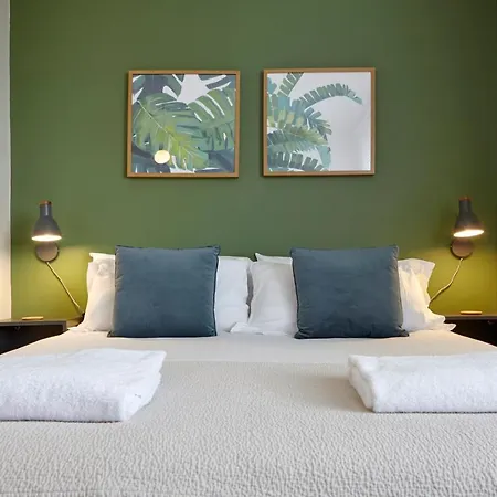 Kenham Place I 1 Bedroom - Private Parking! *